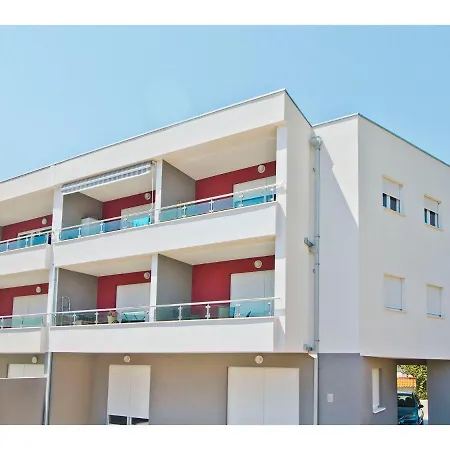 Olive Tree Podstrana